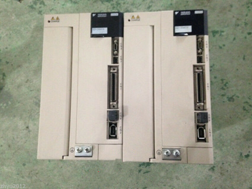 SERVO DRIVE " YASKAWA " รุ่น SGDV-200A01A