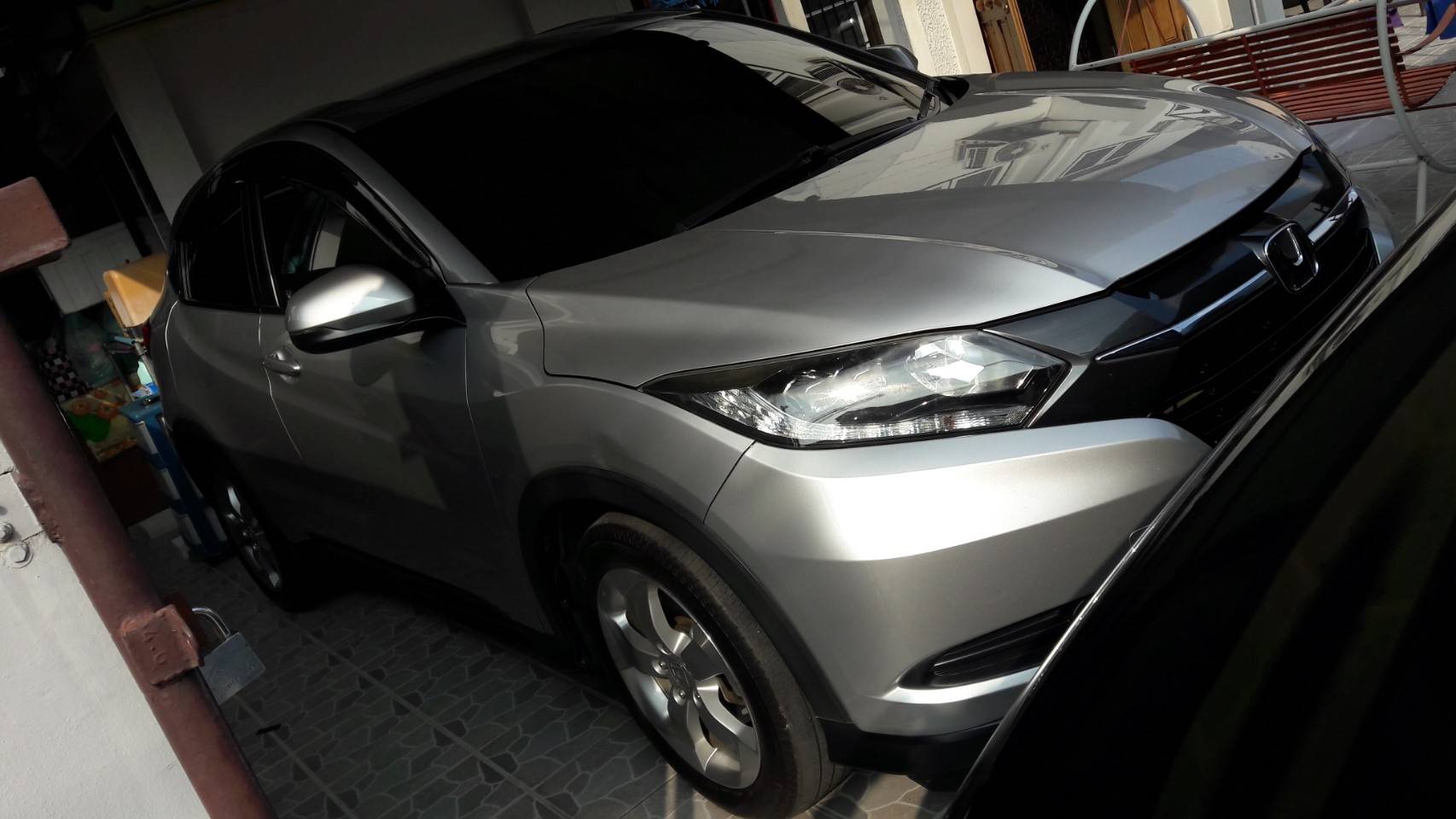 พรมรถ Honda HRV พรม8d สีเทาขอบสีดำด้ายดำ เข้ารูป