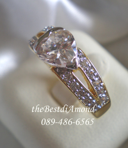 BR523+++แหวน Middle of love+++แหวนเพชรรูปหัวใจ วางแบบขวาง ประกบด้วยเพชรแถว 2 แถว ดูทันสมัยมากๆ เพชรเล่นไฟวิ๊งๆมากเลยค่ะ