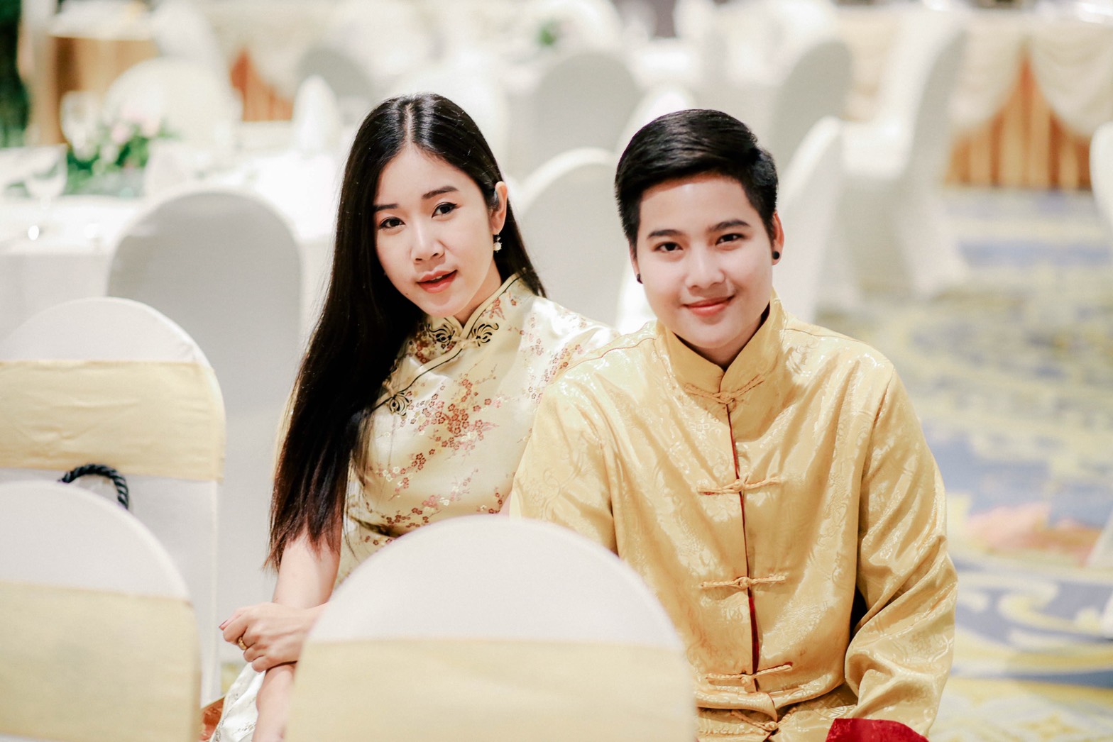 Preorder ชุดจีน ชาย เสื้อคอจีน ผ้าแพร สีแดง / ทอง ใส่ได้สองด้าน