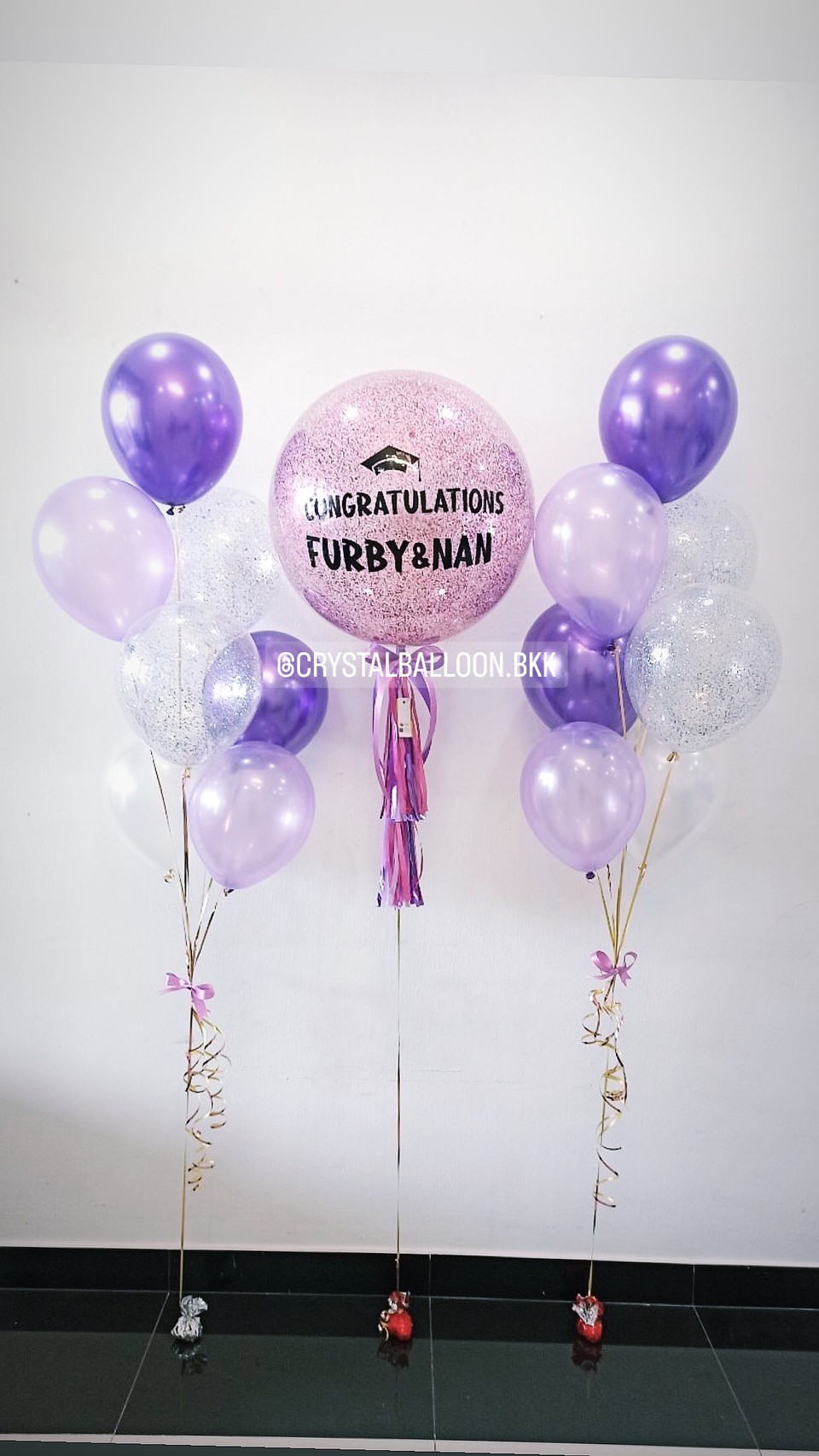 ลูกโป่ง รับปริญญา Bubble ขนาด 24" Theme สีม่วง พร้อม ช่อลูกโป่ง ช่อ 7 ลูก 2 ช่อ พร้อมตกเเต่ง สามารถเปลี่ยนสีลูกโป่ง/เปลี่ยนข้อความ/เปลี่ยนขนาดได้