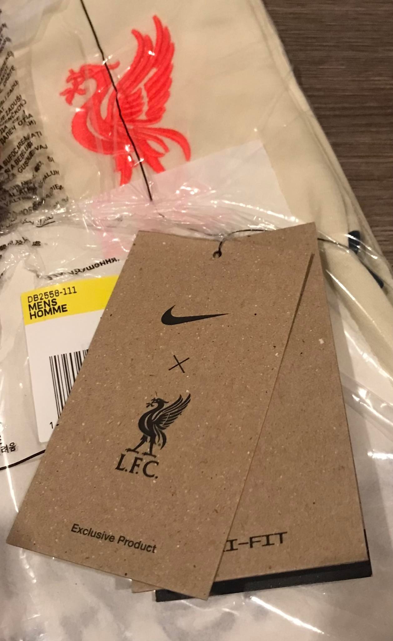เสื้อฟุตบอล ทีมสโมสรลิเวอร์พูล ชุดเยือน 2021/22 ใหม่ S-Size / LIVERPOOL Football Shirt Away Kit 2021/22 Jersey NEW S-Size