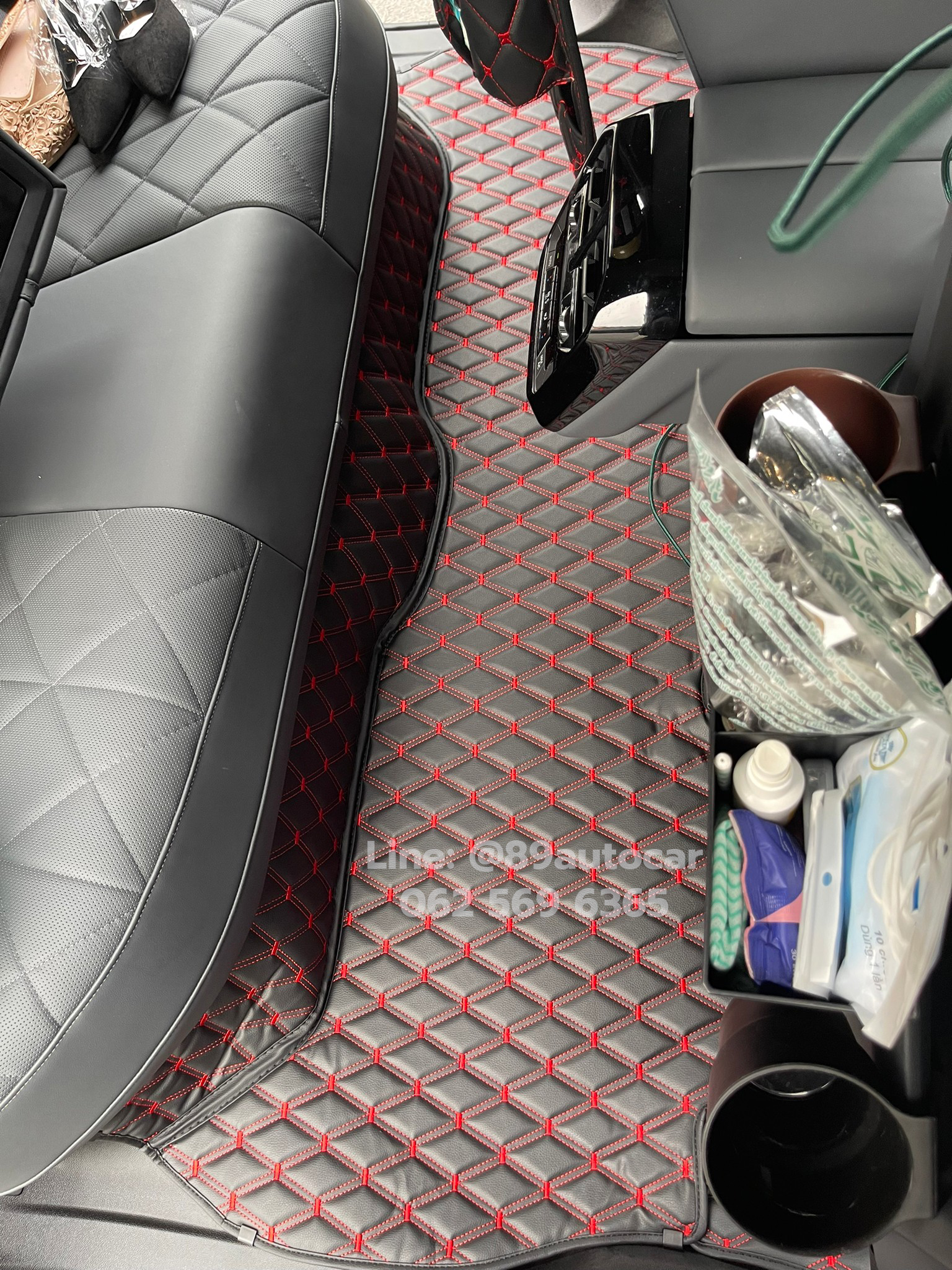 พรมรถยนต์ BMW IX Xdrive40 (บีเอ็มดับเบิลยู ไอเอ็กซ์) ปูพรมVVIP ด้ายคู่ สีดำด้ายแดง เต็มคัน