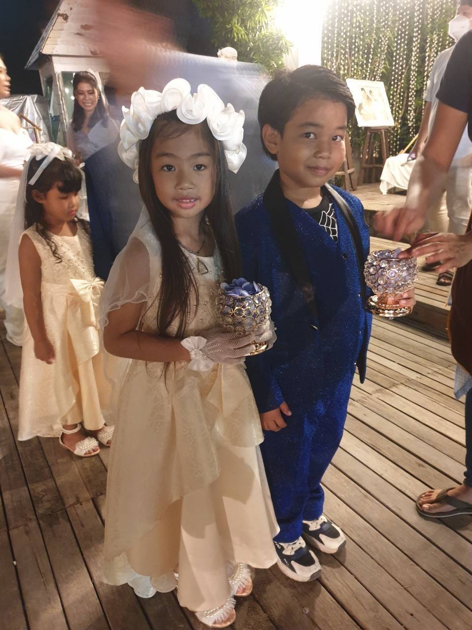 พร้อมเช่า ชุดสูทเด็กชาย สีน้ำเงิน เนื้อกากเพชร แบบหรูหรา (พร้อมเช่าไซส์ 120 , 130 , 150)