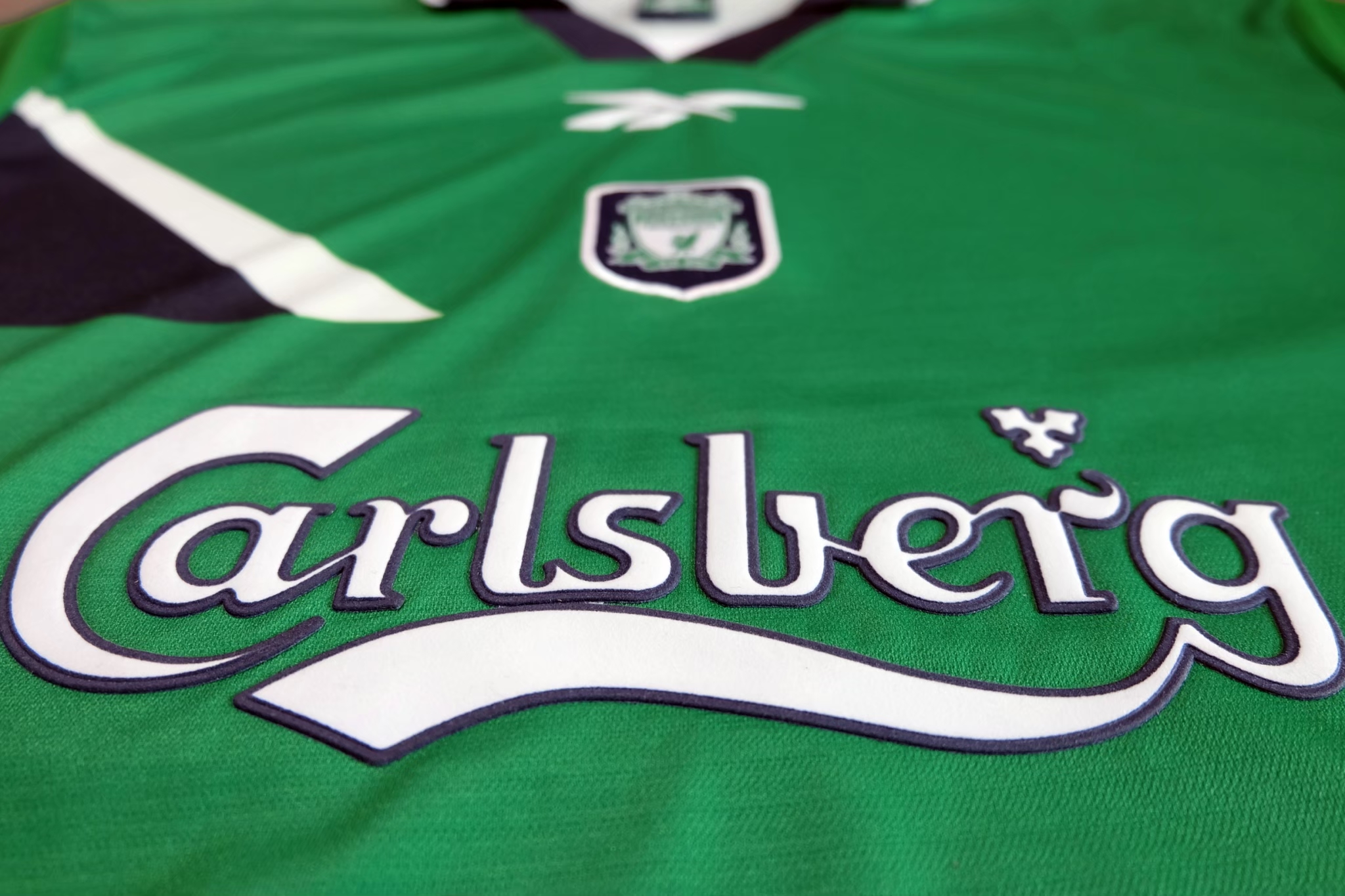 Liverpool 1999/2000 Vintage Jersey เสื้อฟุตบอลลิเวอร์พูลย้อนยุค Carlsberg
