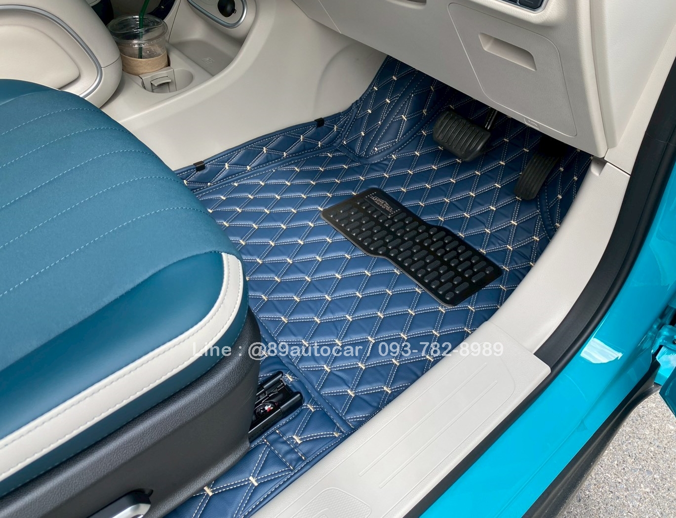 พรมปูพื้นรถยนต์ Ora Goodcat พรมVVIP ด้ายคู่ สีน้ำเงินด้ายทอง เต็มคัน