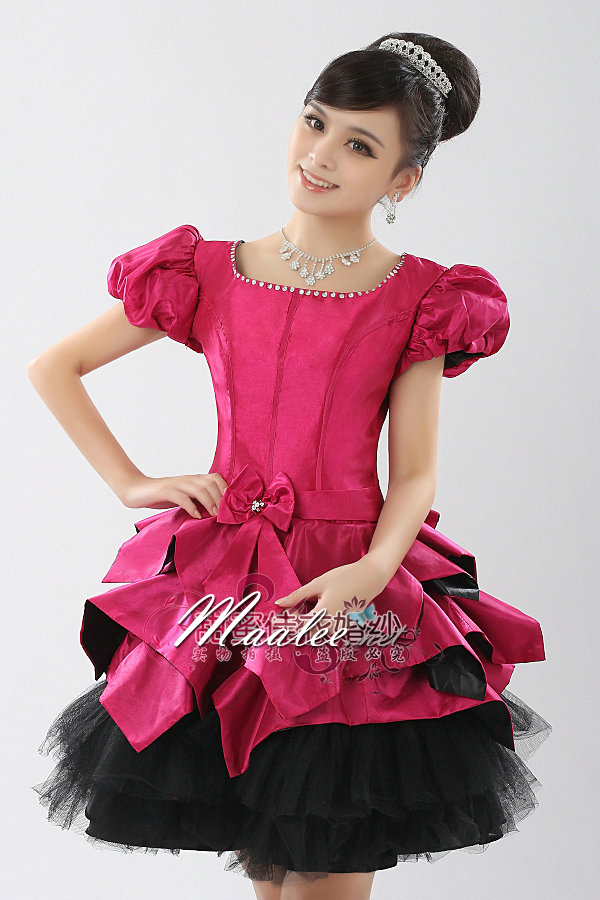 พร้อมเช่า ชุดแฟนซี เช่า 500 ชุดราตรีสั้น กระโปรงทรงบอลลูน สีชมพู ดำ แขนตุ๊กตา