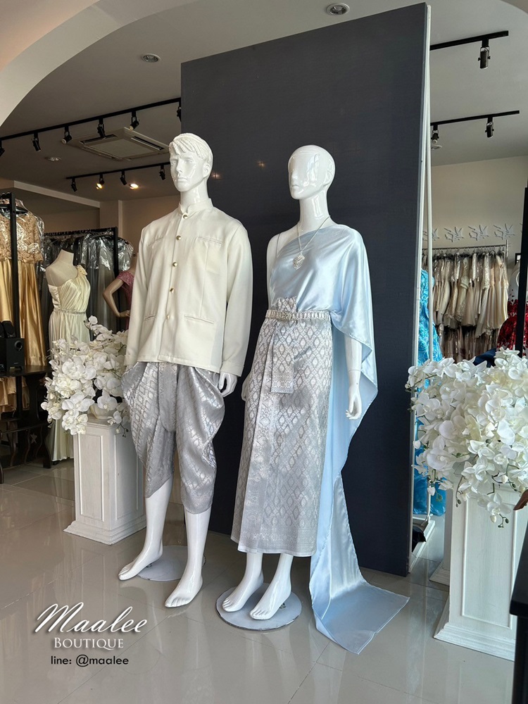 เช่า ชุดไทย ชุดเพื่อนเจ้าสาว ชุดไทยผ้าถุงสีเทาเงิน สไบเรียบ สีฟ้าอ่อน