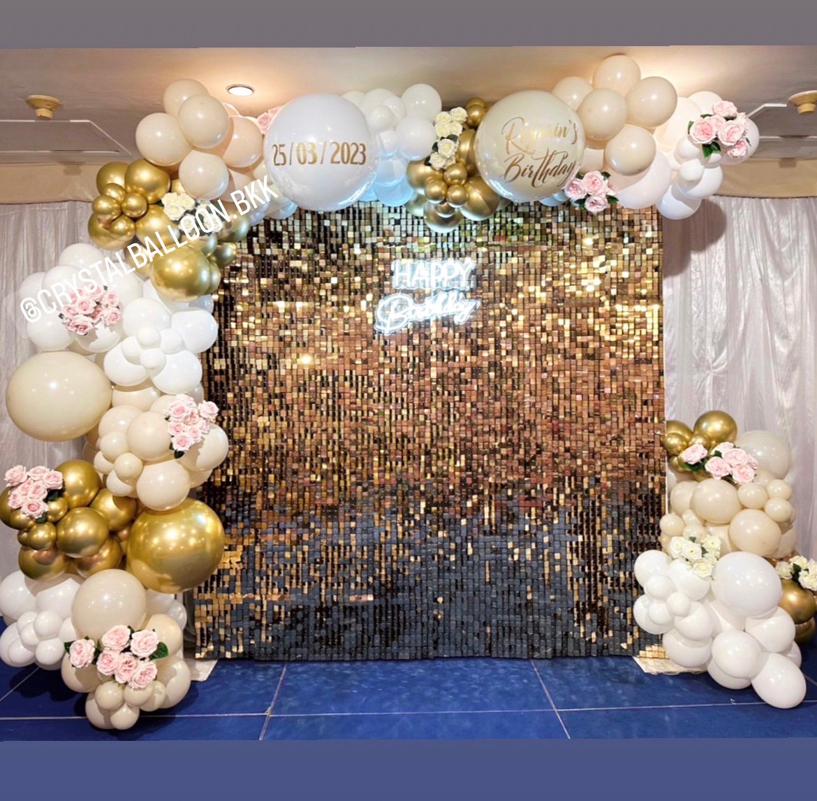 Organic Backdrop Happy Birthday ฉากวิบวับสีทอง ขนาด 2.4x2.4 เมตร Theme ทอง-ครีม-ขาว พร้อม ป้ายตัวอักษรไฟ Happy Birthday 1 ชิ้น,ดอกไม้ประดิษฐ์ พร้อมตกแต่ง สามารถเปลี่ยนสีลูกโป่ง/เปลี่ยนข้อความได้