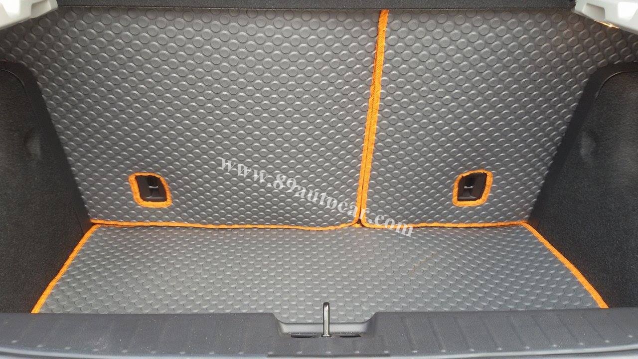 พรมรถยนต์สั่งตัด MG3 ลายกระดุมสีเทาขอบส้ม + ท้าย + พับเบาะ