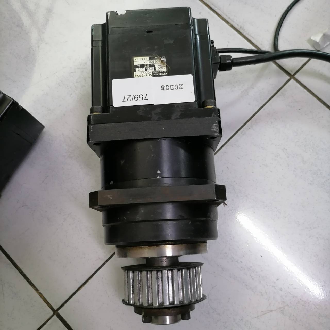R88M-WP1K530H-G05B SERVO MOTOR " OMRON "