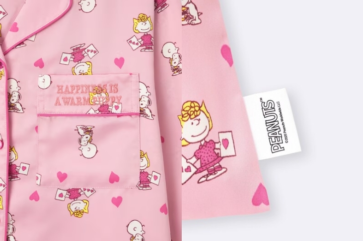 ชุดนอนสุดคิวต์สีชมพู GU x Peanuts ลาย Snoopy