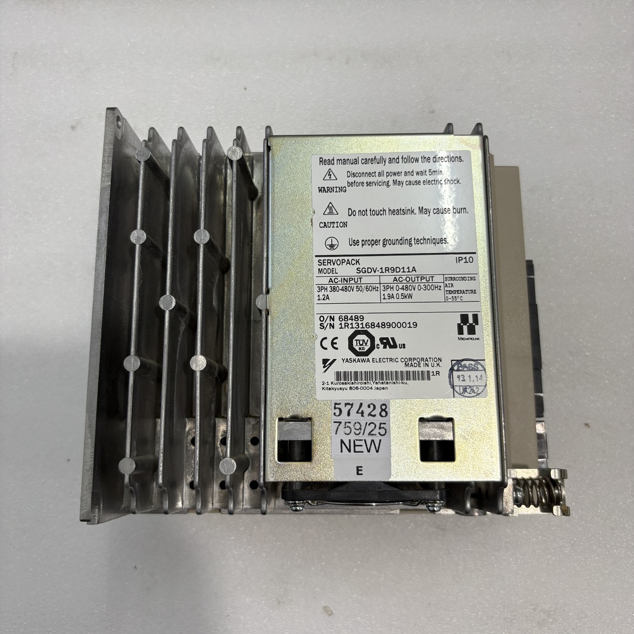 SGDV-1R9D11A SERVOPACK " YASKAWA "