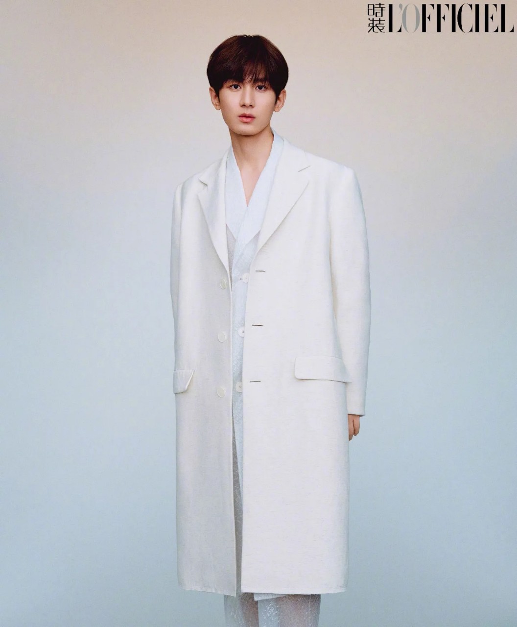 นิตยสาร L'Officiel เฉิงอี้ เดือน 2/2023