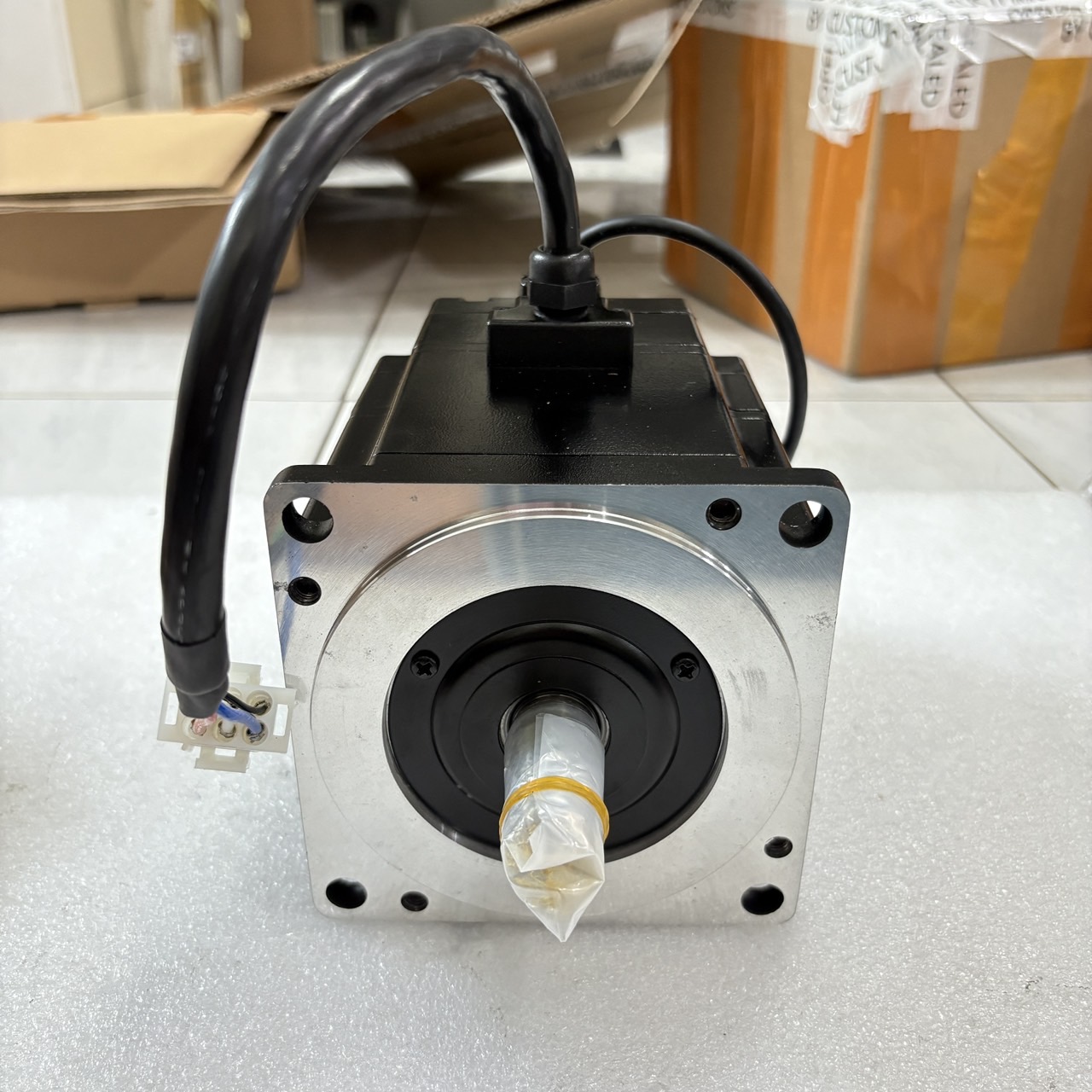 SGMPH-15AAA2B SERVO MOTOR “ YASKAWA ”