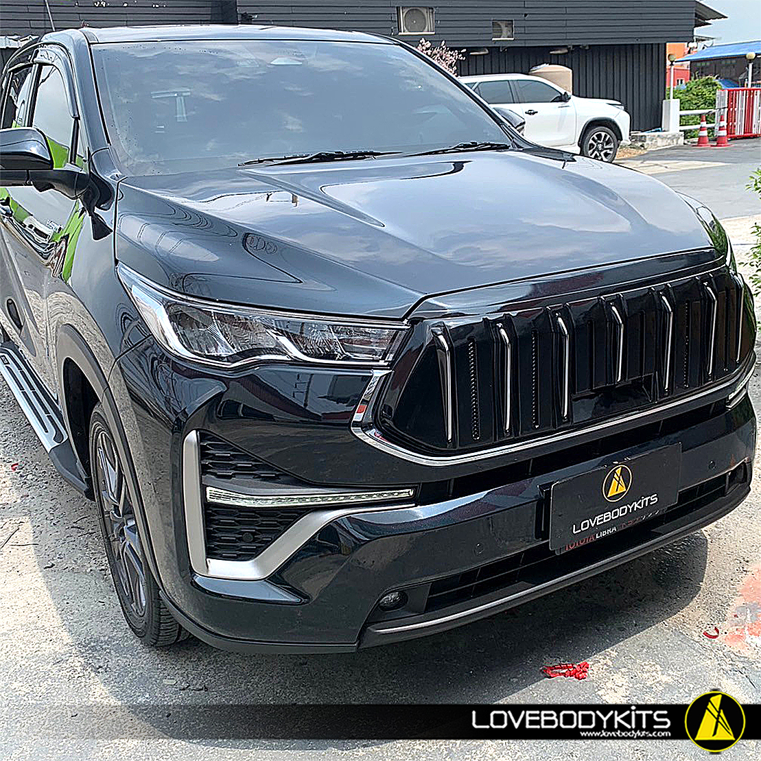 กระจังหน้า TAKAi : INNOVA ZENIX