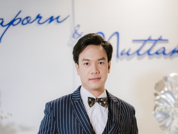 พร้อมเช่า ชุดสูทชาย สีกรมท่าลายทางเล็ก ** พร้อมเช่าไซส์ L , XL **