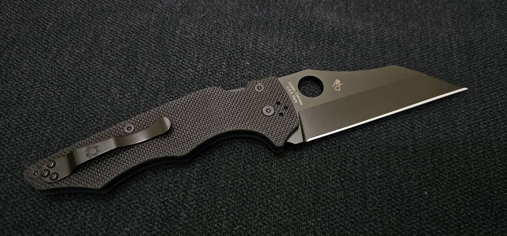 Spyderco YoJumbo Compression Lock Knife Black G-10 (4" Black)