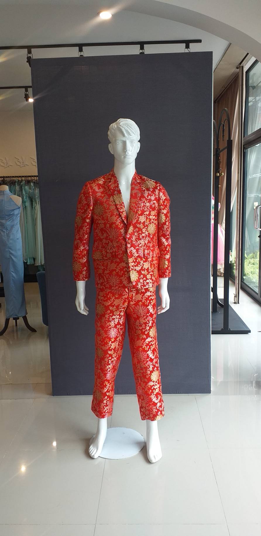 สูทตัดซื้อ สูทจีนชาย สีแดงลาย พร้อมผ้าคลุม