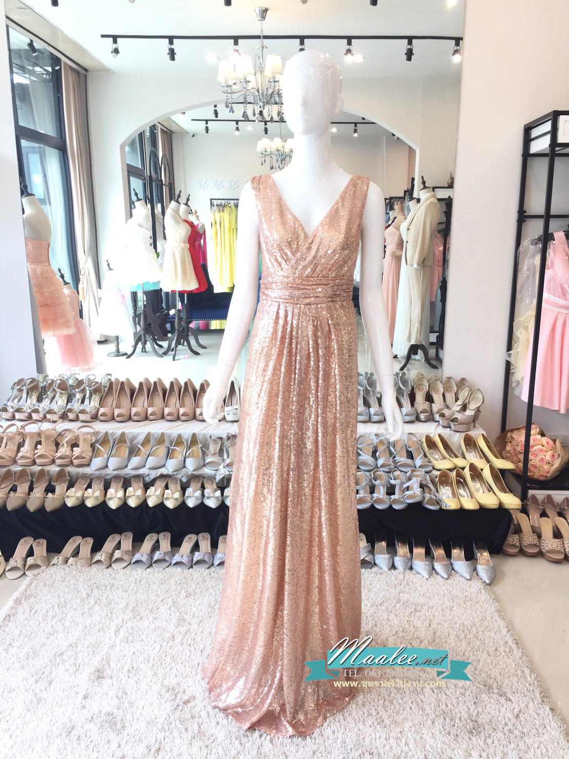 พร้อมเช่า ชุดราตรียาว แขนกุด สี Rose Gold แต่งเลื่อมทั้งตัว จับจีบช่วงเอว สวยหรู (ซิปหลัง)