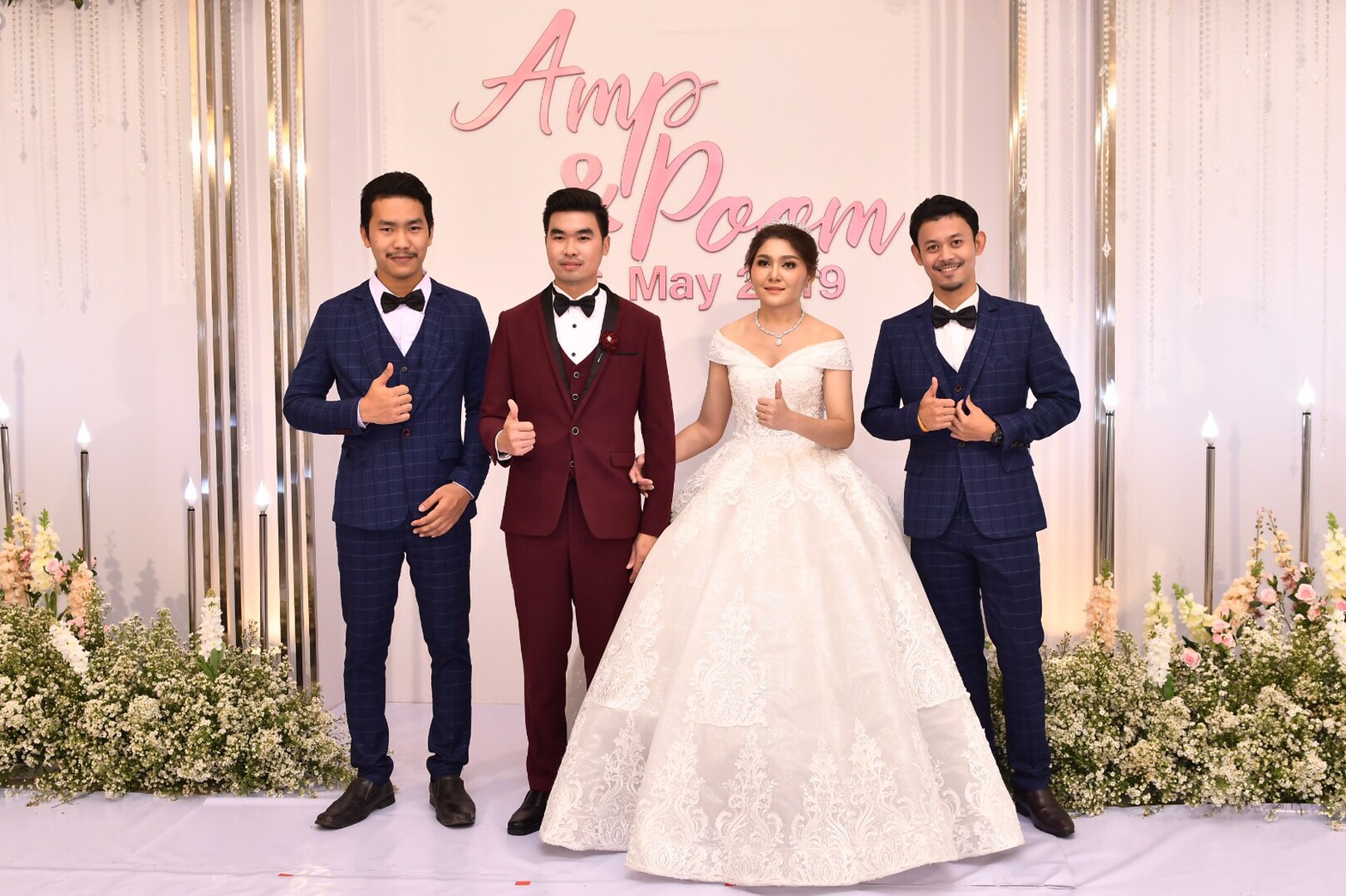 พร้อมเช่า ชุดสูทชาย สีน้ำเงิน ลายตาราง ทรงเข้ารูป สไตล์เกาหลี พร้อมเสื้อกั๊ก