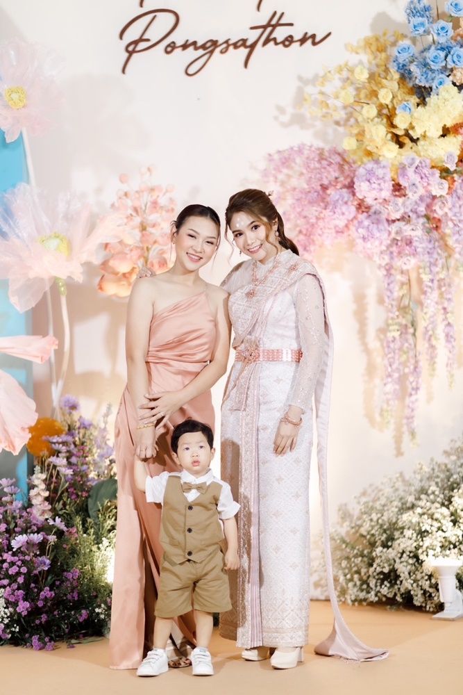 พร้อมเช่า ชุดเดรส ชุดออกงาน ราตรียาว ไหล่เดี่ยว ผ้าซาร่าเงาใส่แล้วผอม สีโรสโกล์ด