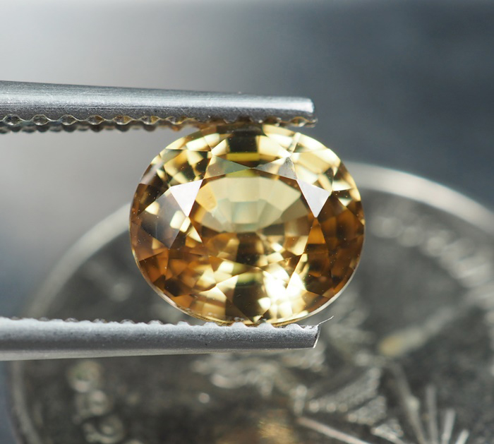 เพทายกัมพูชา 2.16 กะรัตทรงสวยขนาดกำลังดี