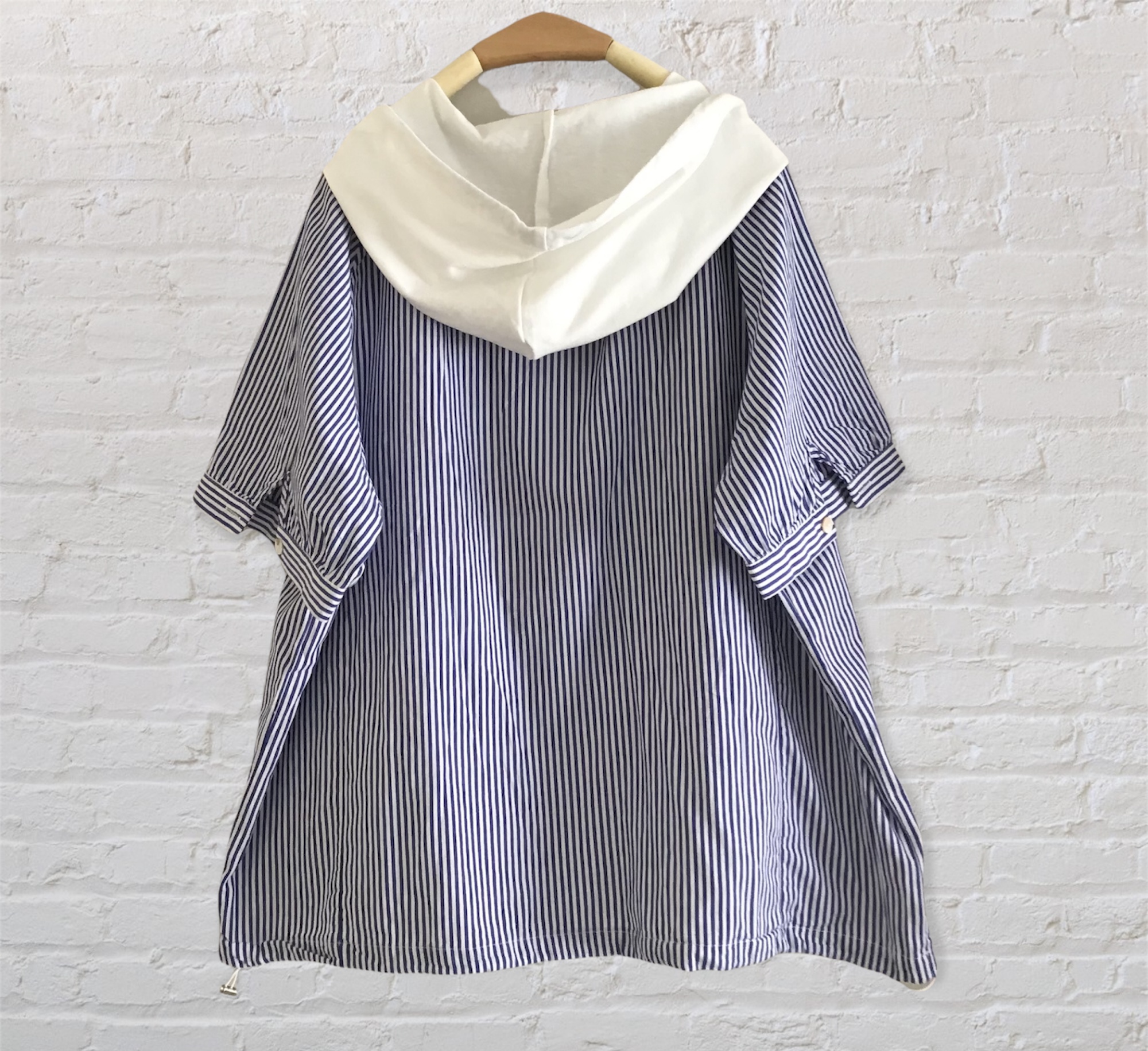 เสื้อยืดลายปักลายมิกกี้มีฮู้ด