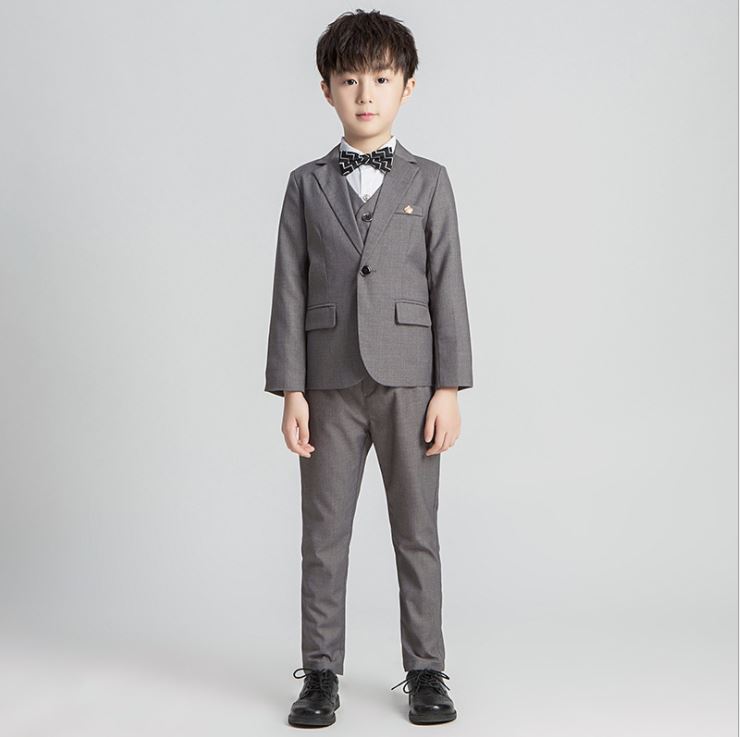 พร้อมเช่า ชุดสูทเด็กชาย สีเทา สากล ** พร้อมเช่าไซส์ 110,120,130, 140**