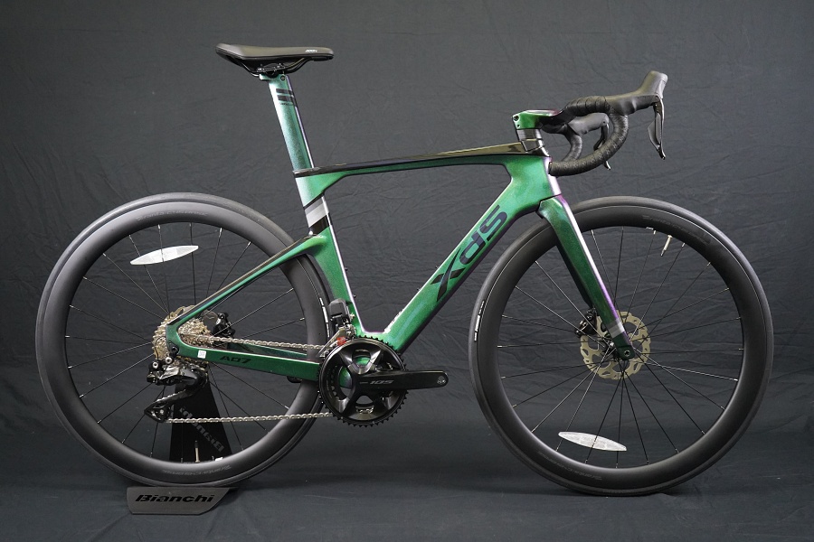 XDS AD7 105 Di2 Carbon Aero Road Bike 2025 | Shimano 12-Speed Wireless | UCI Approved Frame | Lightweight 7.5kg | Green/Black Color