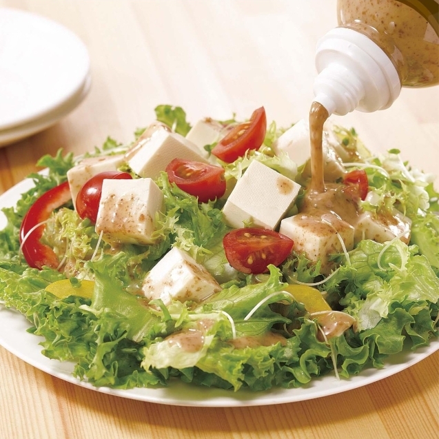 CO-OP Sesame Dressing น้ำสลัดงาคั่วเข้ม 深煎り胡麻ドレッシング ３００ML