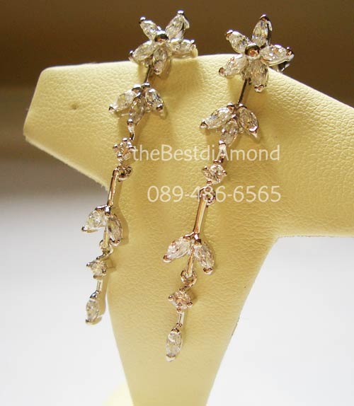 BE809RD+++ต่างหูLong Flower+++ต่างหูสุดสวย เป็นรูปดอกไม้ ตุ้งติ้ง หรูหรา ขนาดยาว ดูดีมีระดับมากๆๆ ดีไซน์สวย ใส่แล้วหน้าเพรียวสวยค่ะ ไม่ควรพลาด