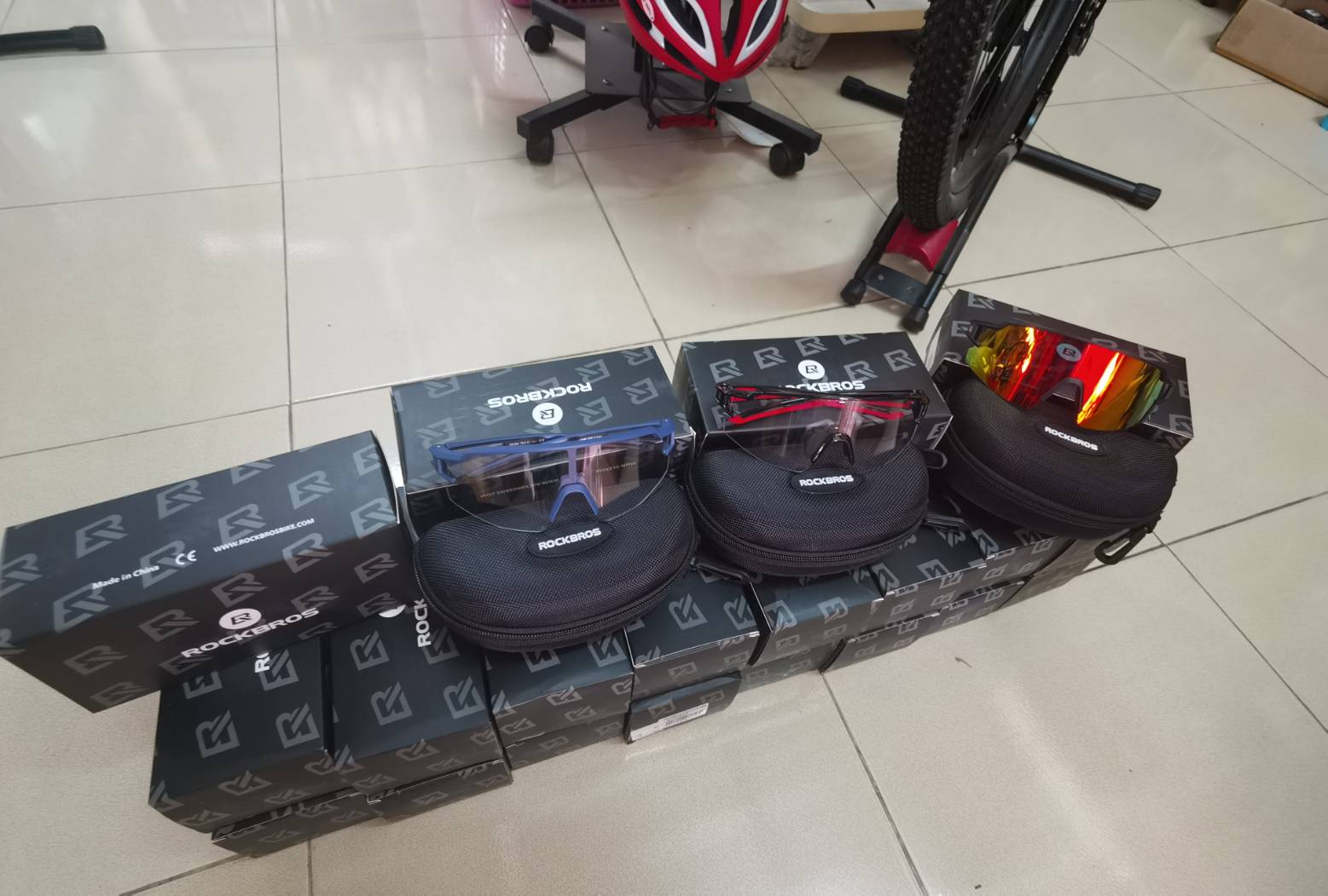 ROCKBROS Photochromic Cycling Eyewear | แว่นตาปรับแสงอัตโนมัติสำหรับปั่นจักรยาน