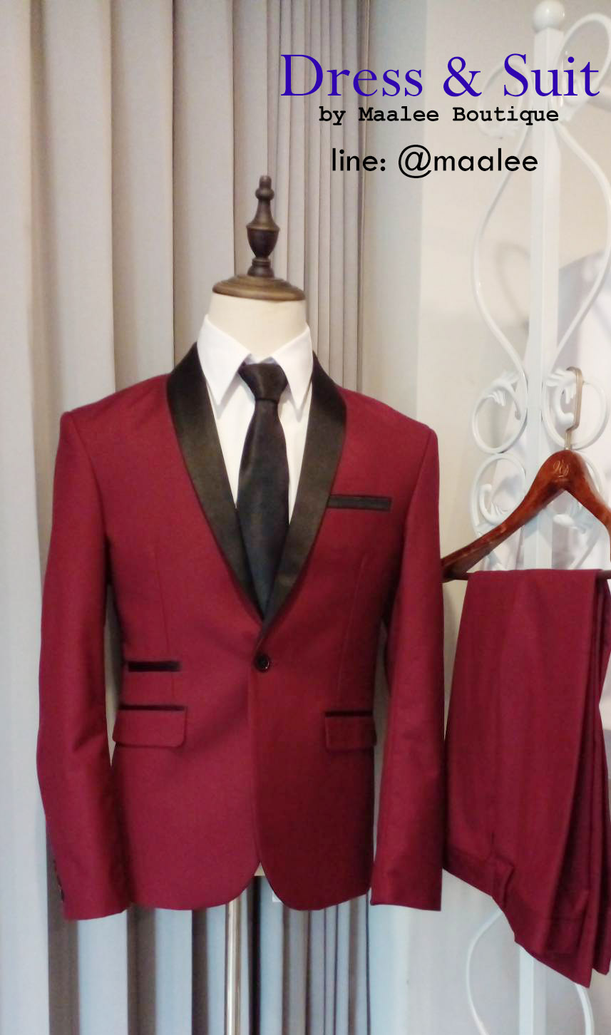 พร้อมเช่า ชุดสูททักซิโด้ สีเบอร์กันดี ปกกล้วย Tuxedo Suit with Shawl Collars (พร้อมเสื้อกั๊ก)
