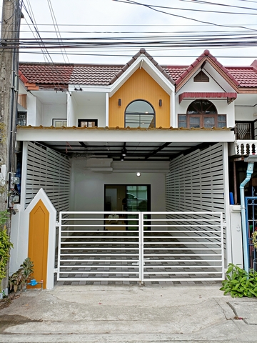 ขายทาวน์เฮ้าส์หมู่บ้านปัฐวิกรณ์ รามอินทรา 44 รีโนเวทใหม่ 2 ห้องนอน 2 ห้องน้ำ พร้อมอยู่ ฟรีโอน