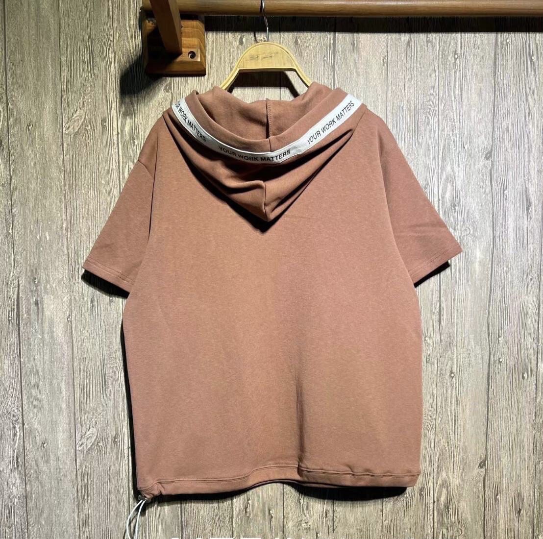 เสื้อยืดฮู้ดแต่งกระเป๋า 9am