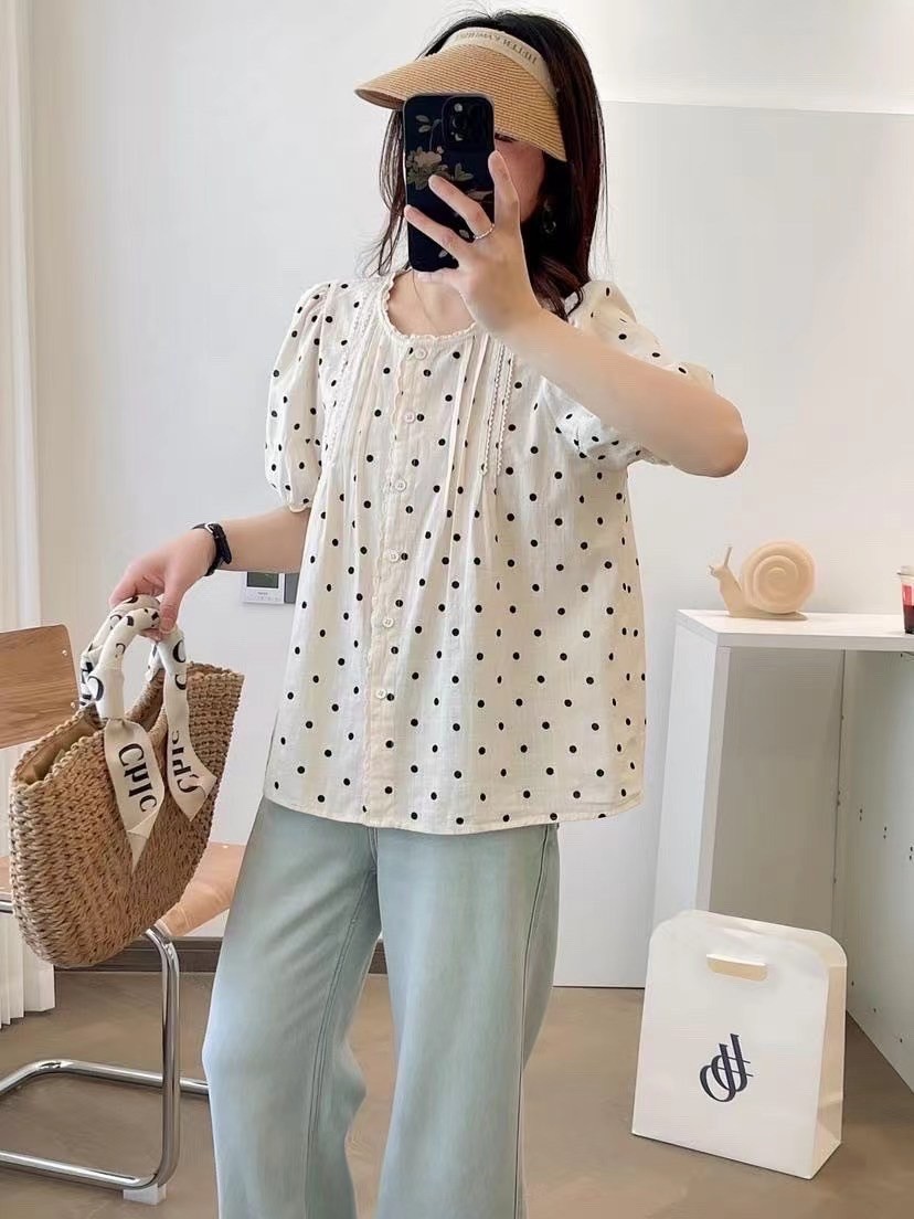 เสื้อผ้าฝ้ายลายจุดแต่งลูกไม้