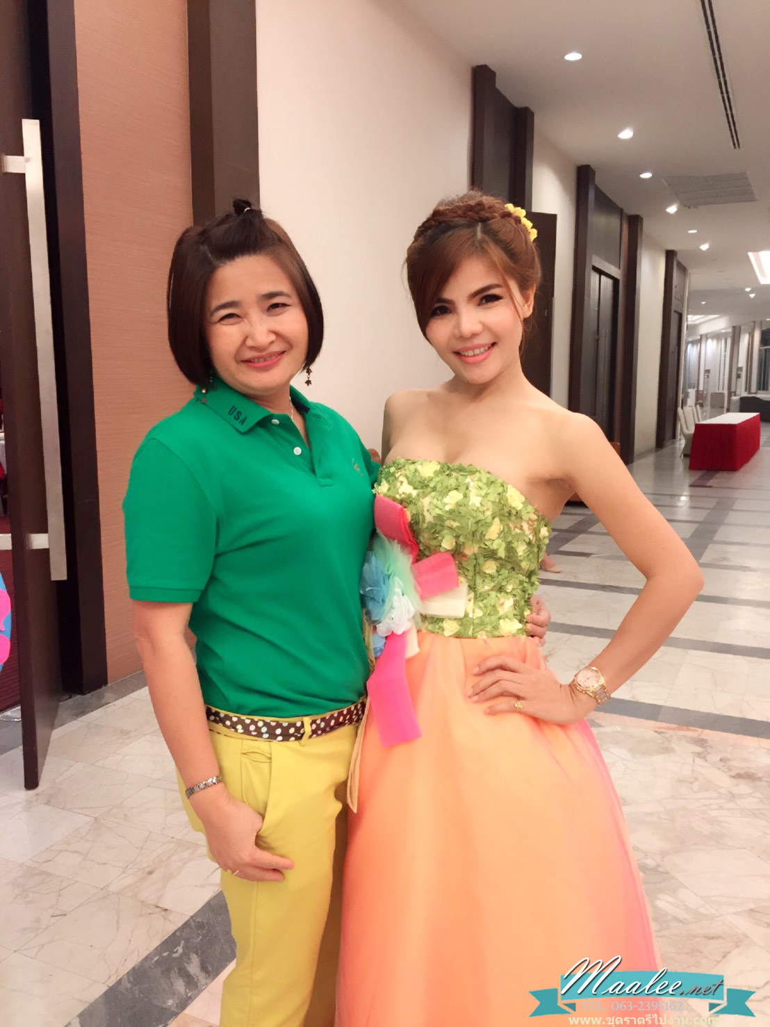 พร้อมเช่า ชุดแฟนซี ชุดราตรี เกาะอก สีส้ม แต่งลูกไม้ 3D สีเขียว (เชือกผูกหลัง)