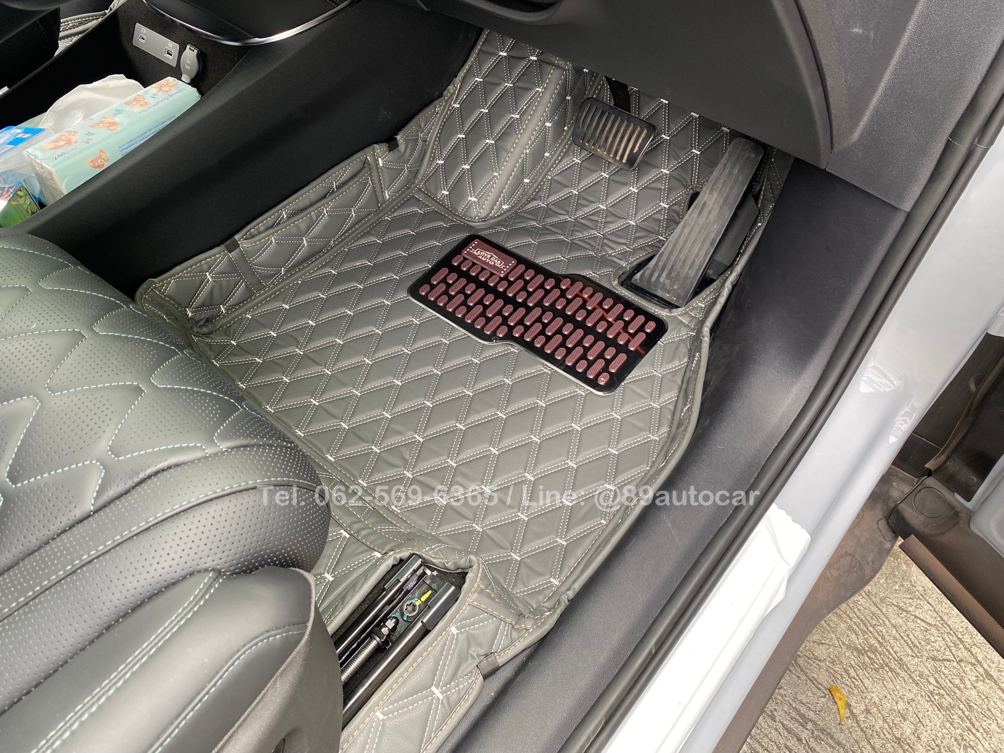 พรมปูพื้นรถยนต์ BYD Sealion 7 (บีวายดี ซีไลอ้อนเจ็ด) ปูพรมVVIP สีเทาด้ายเทา 6 ชิ้น