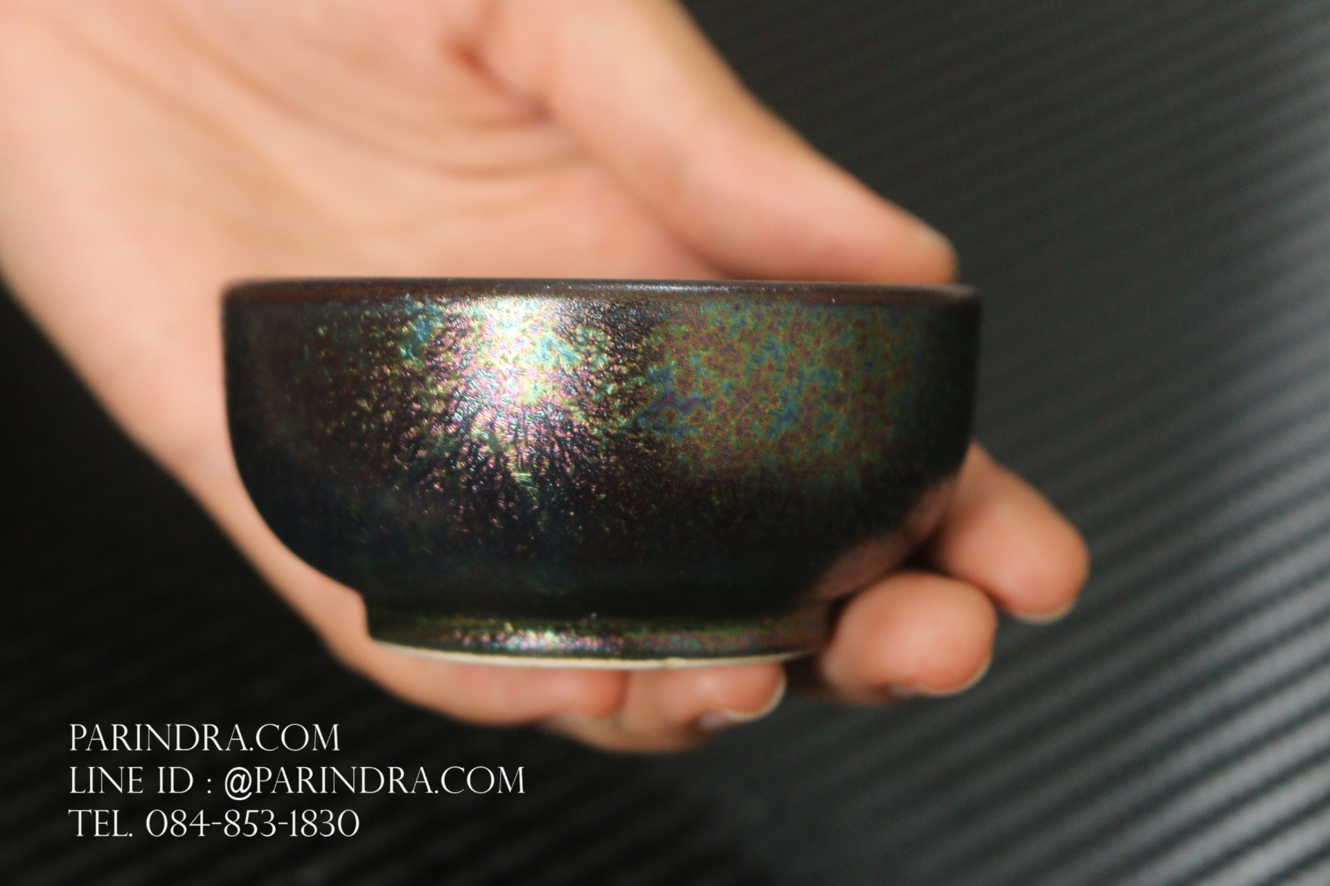 ถ้วยน้ำชาญี่ปุ่น Handmade สีเหลือบรุ้งปนดำสวยงาม JAPAN