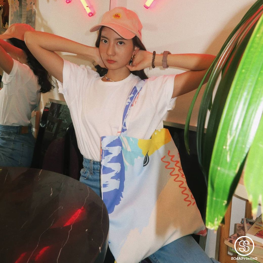 กระเป๋าผ้าแคนวาส พิมพ์ลาย SOdA Cheerful TBA0017 #SOdABag #SOdAPrintinG #กระเป๋า #กระเป๋าผ้า
