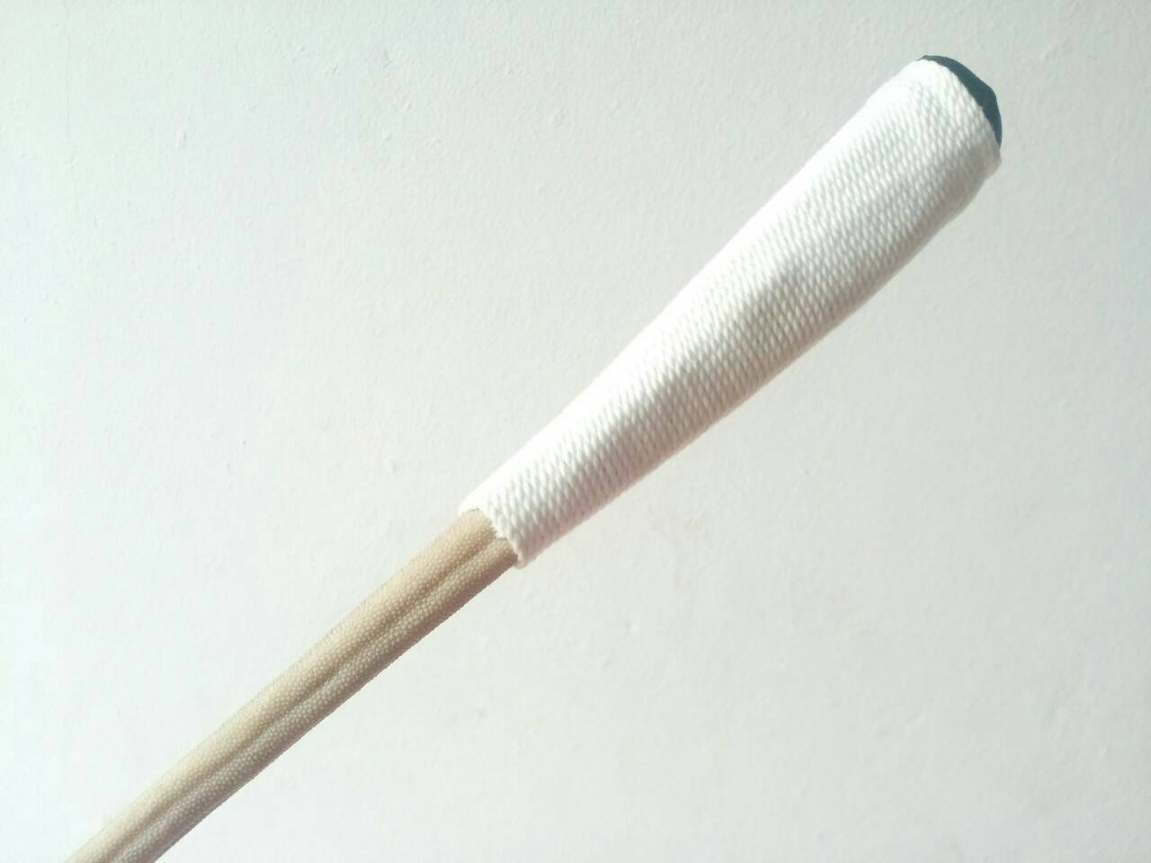 หางปลากระเบน แส้ปลากระเบน หางกระเบน ด้ามพันเชือกสวยงาม ความยาวประมาณ 1 เมตร