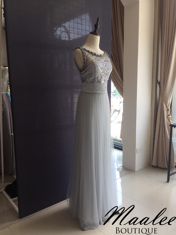 พร้อมเช่า ชุดราตรียาว แขนกุด สีเทา