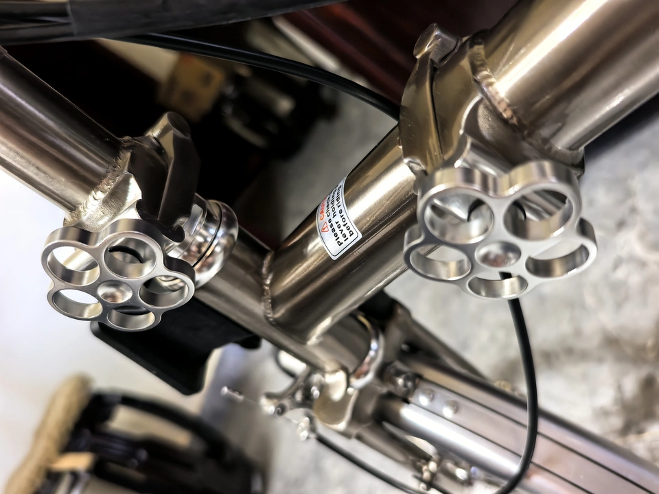 จักรยานพับ Cranston R9 16 นิ้ว 9 สปีด น้ำหนักเบา 12.5kg พับ 3 ทบ ดีไซน์เรโทร 16 สี — ปั่นในเมือง ปั่นไปทำงาน สะดวกพกพา