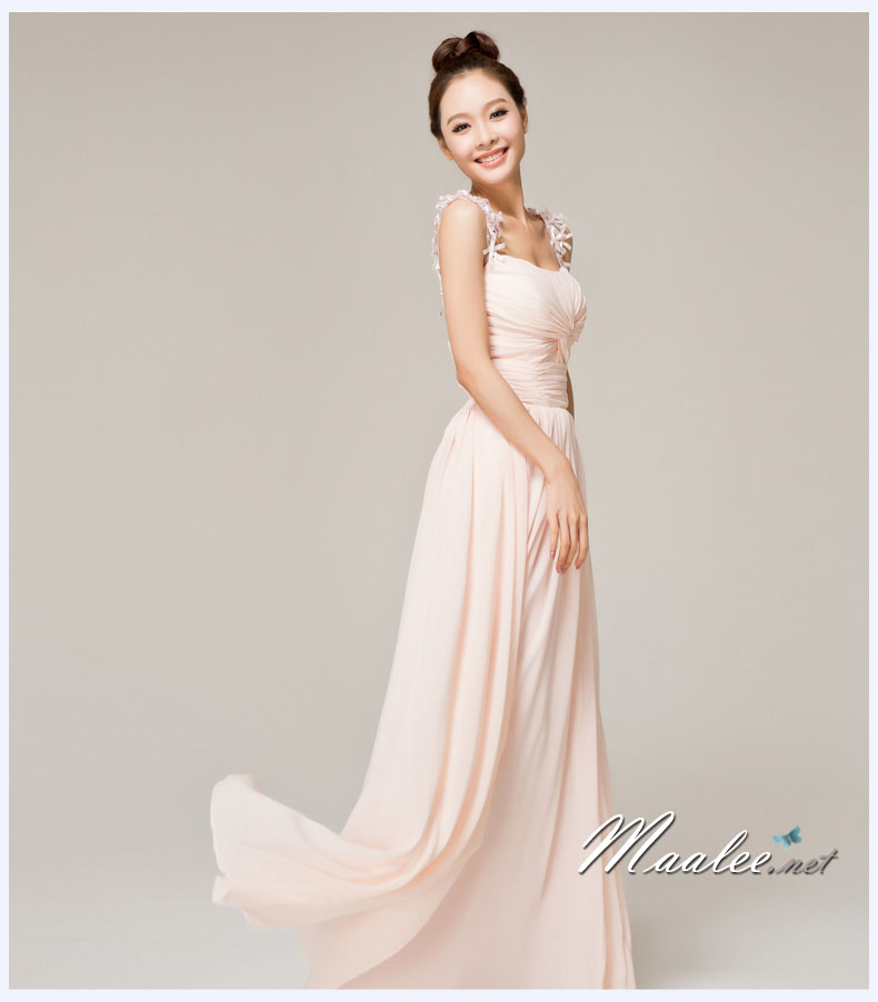 พร้อมส่ง ชุดราตรียาว สีครีม จับเดรปอกรูปหัวใจ ไหล่แต่งดอกไม้ 3 มิติสวยหวาน