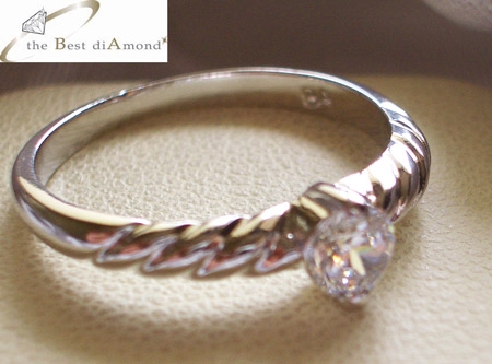 BR025RD แหวนน่ารักๆๆ เพชรCZเล็กๆ ขนาด 20 ตัง แต่วิ๊งๆเล่นไฟ ใส่ติดนิ้วได้ทุกโอกาสไม่เวอร์ ใส่ไปเรียน ทำงานได้สบาย