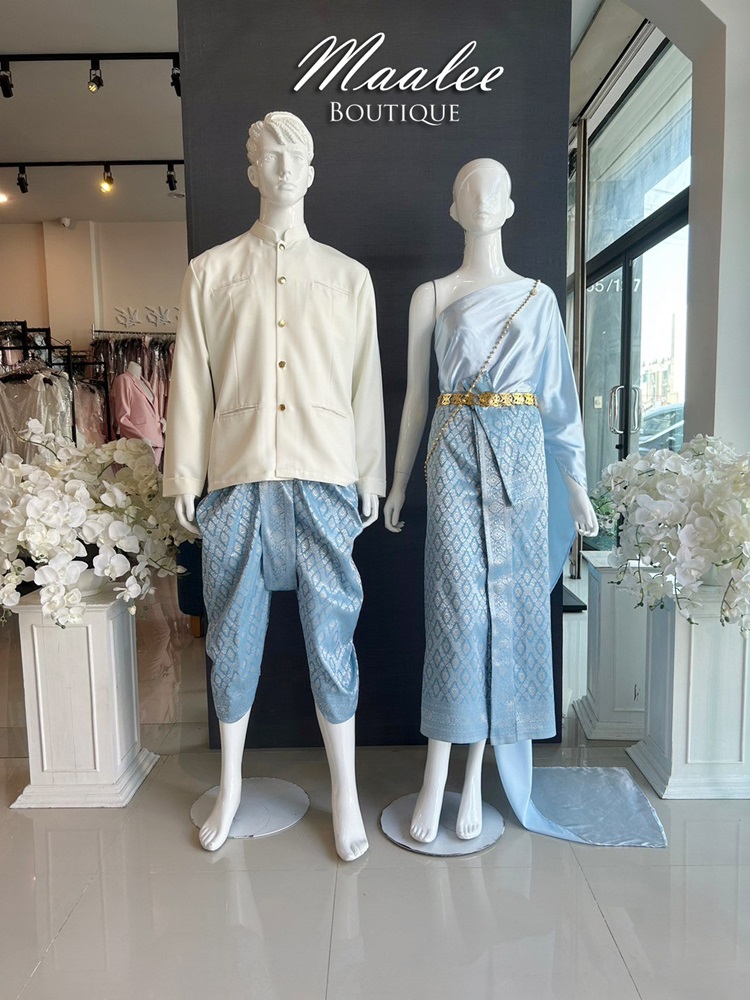 เช่า ชุดไทย ชุดเพื่อนเจ้าสาว ชุดไทยผ้าถุงสีฟ้าเทาเงิน สไบสีฟ้า