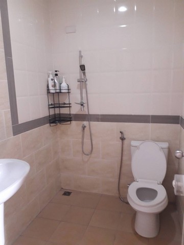 ให้เช่าทาวน์เฮาส์ 2 ชั้น 22.2 ตร.ว.หมู่บ้านโกลเด้น ทาวน์ เกษตร-ลาดปลาเค้า ซอยลาดปลาเค้า 72