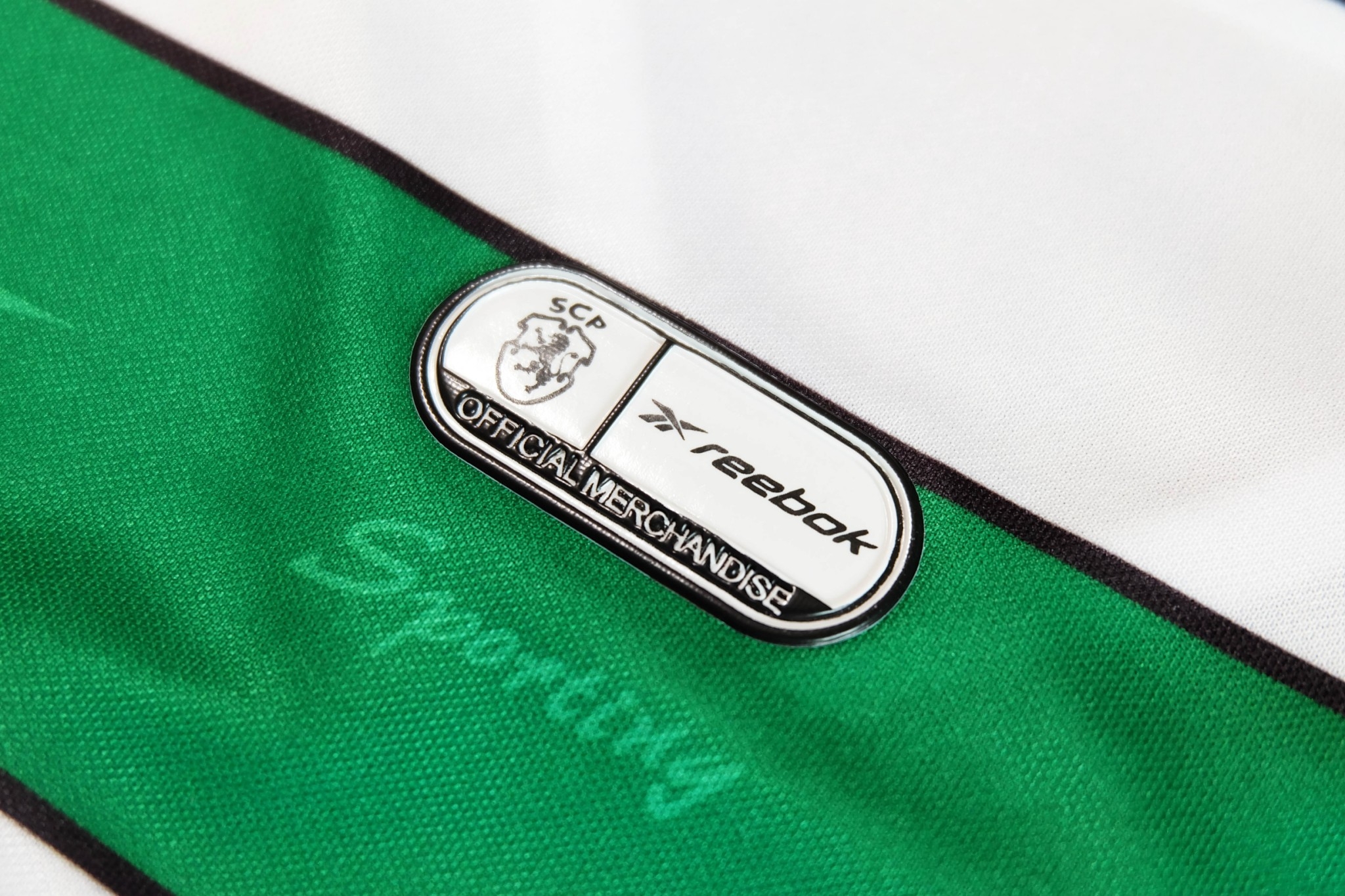 Sporting Lisbon 2000-01 Home Vintage Jersey เสื้อฟุตบอลสปอร์ติ้ง ลิสบอน ย้อนยุค