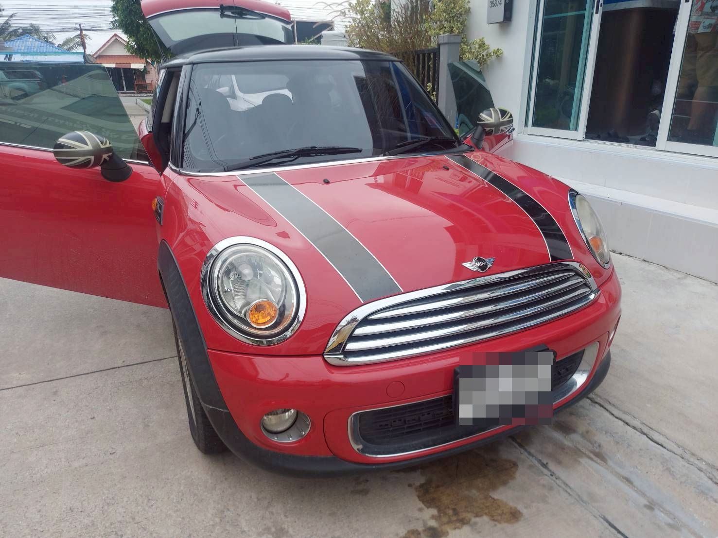 พรมปูพื้นรถยนต์ Mini Cooper ONE ปูพรม7D สีดำด้ายดำ ลายเคฟล่า เสริมด้วยพรมดักฝุ่นสีดำ เข้ารูป